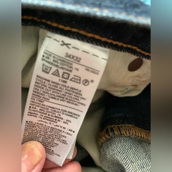 OLD NAVY 34x32 straight leg jeans - Picture 4 of 6